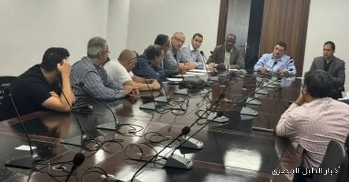 اجتماع مسؤولي جهاز مدينة القاهرة الجديدة مع سكان المدينة لمناقشة احتياجاتهم ومطالبهم.