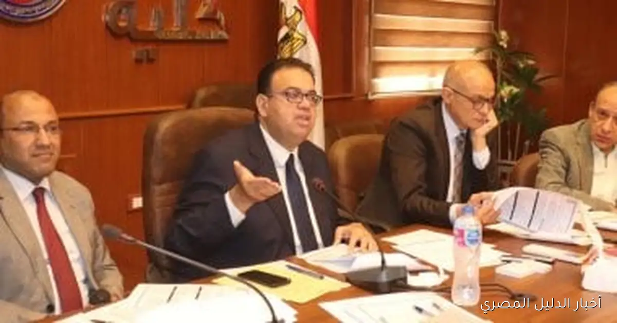 القائم بأعمال عميد كلية الطب بطنطا يتولى رئاسة الجلسة الأولى للمجلس بتشكيله الجديد