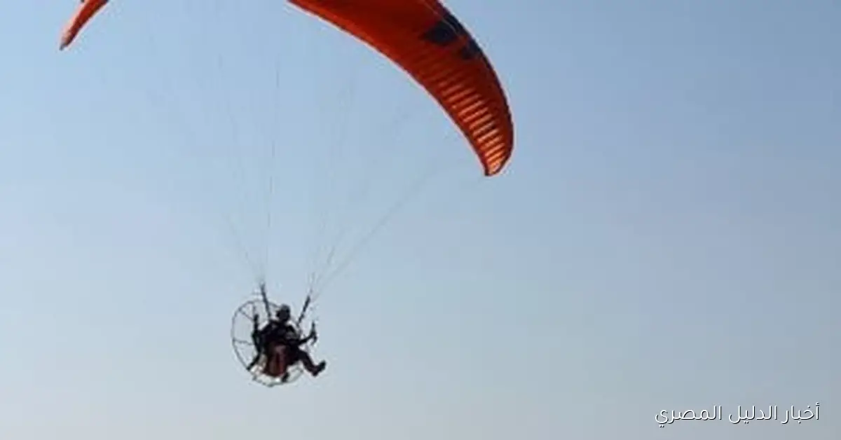 ختام مغامرات الباراموتور في الأقصر: استكشاف المعابد ونهر النيل من السماء – صور