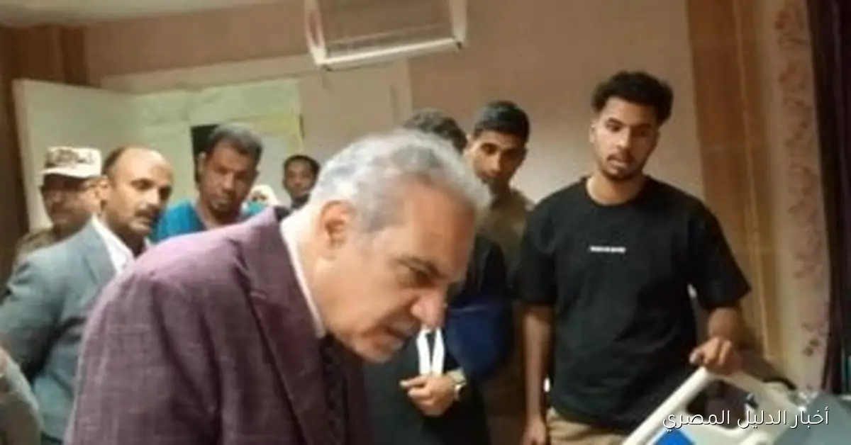 رئيس جامعة أسوان يتابع الحالة الصحية للطلاب المصابين في حادث أبوسمبل