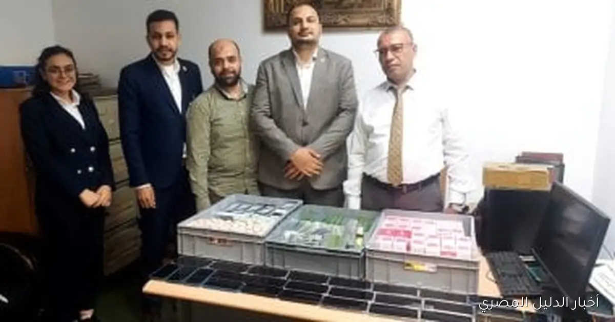 ضبط جمارك مطار الإسكندرية شحنة من الهواتف المحمولة ومستحضرات التجميل المهربة
