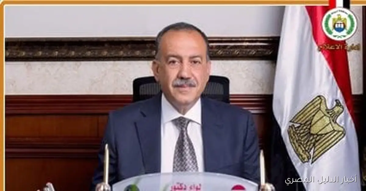 <p><strong>ضبط محطتين للوقود في أبنوب وحي شرق بتهمة بيع 19 طناً من السولار والبنزين المدعوم في السوق السوداء</strong></p>