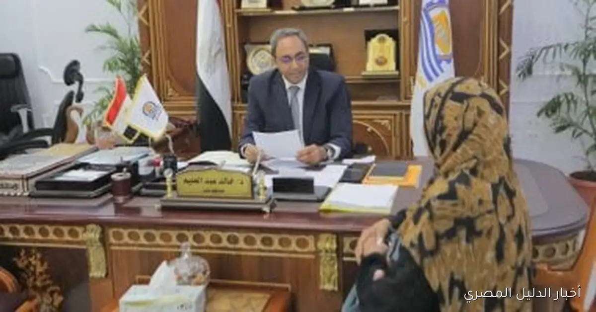 محافظ قنا يستجيب لنداء مواطنة ويكلف الجهات المختصة بإصدار بطاقة تموين وتوفير فرصة عمل لها