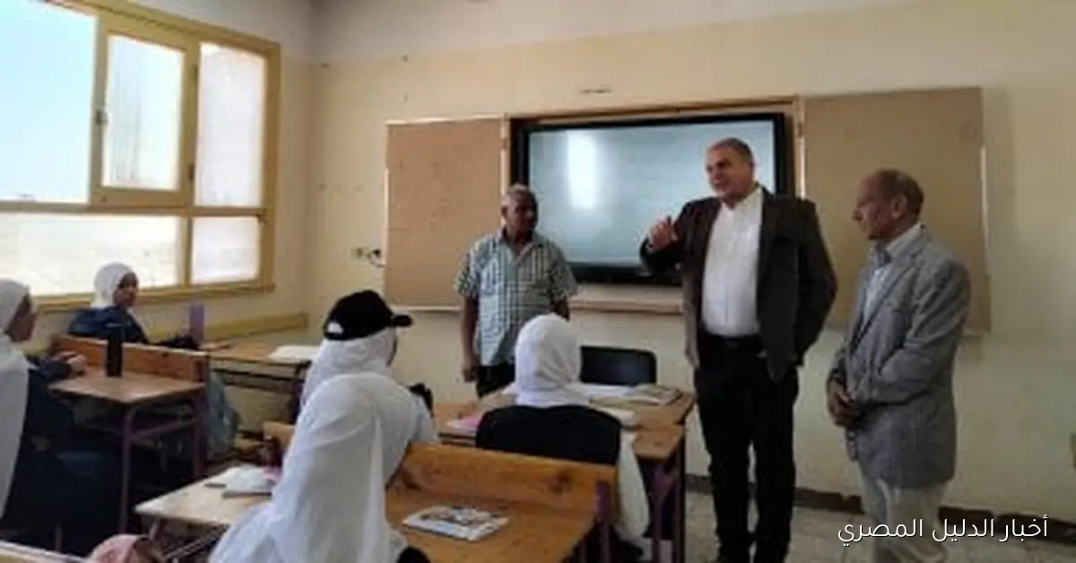 مدير التعليم في قنا يؤكد: عدم التسامح مع إثبات حضور الغائبين