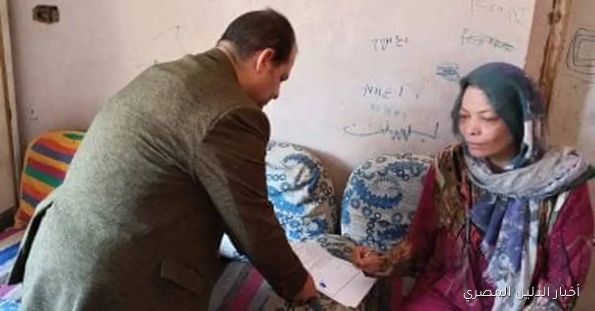 مديرية العمل بالأقصر تقدم فرصة عمل لسيدة من ذوي الهمم وتمنح 11 شهادة مزاولة حرفة