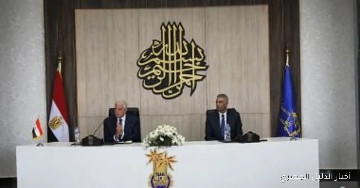 مستشار الرئيس للتنمية المحلية يشارك في اجتماع المجلس التنفيذي لمحافظة أسوان