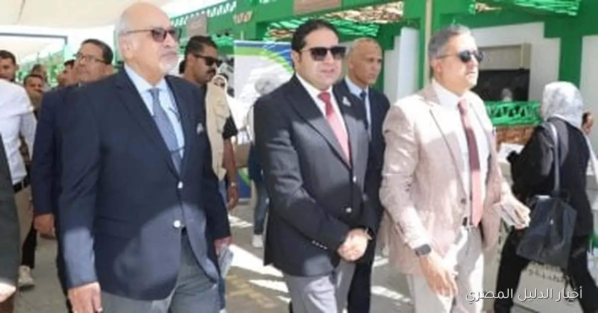 نائب محافظ بني سويف يقوم بجولة تفقدية لمعرض المنتجات ضمن مهرجان النباتات الطبية والعطرية