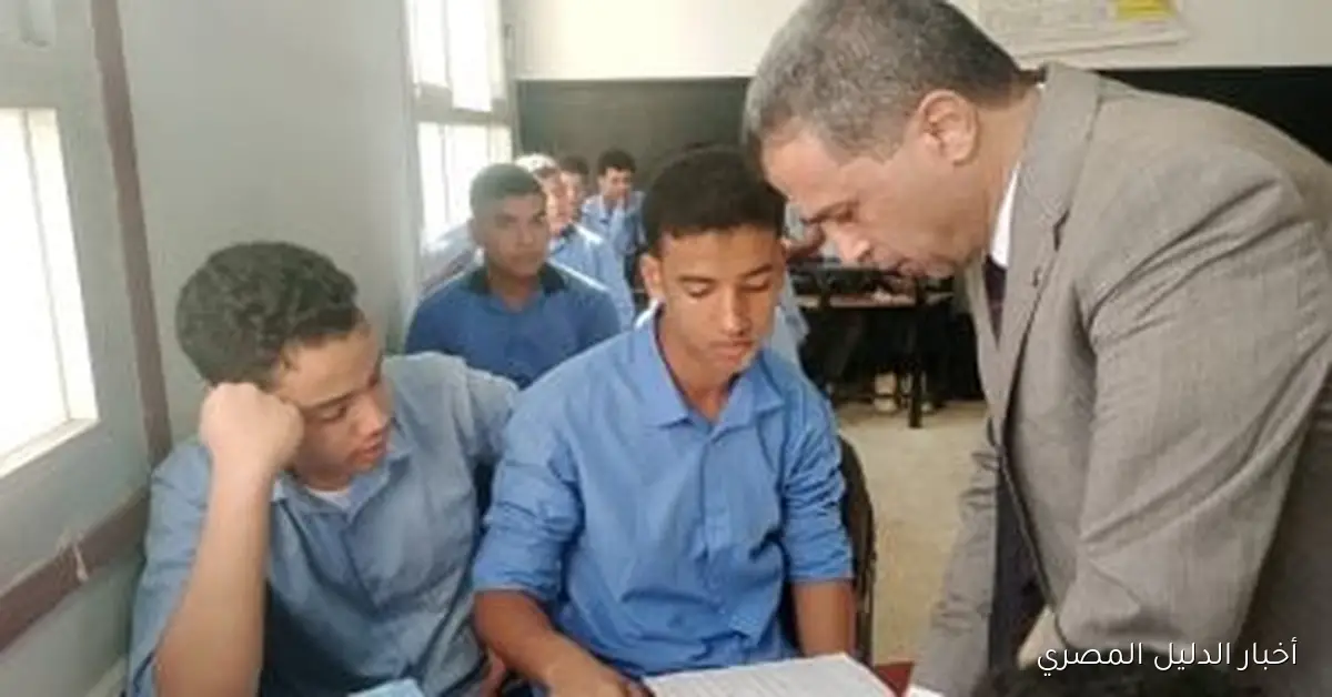 وكيل تعليم كفر الشيخ يثني على مدرسة أبشان الثانوية ويعلن عن تكريم ثلاثة من موظفيها