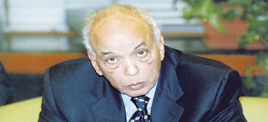 الكاتب ابراهيم نافع