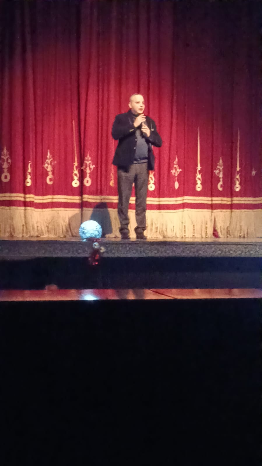 تامر عبدالمنعم يحتفل مع جمهور مسرح البالون في ليلة رأس السنة ..صور 