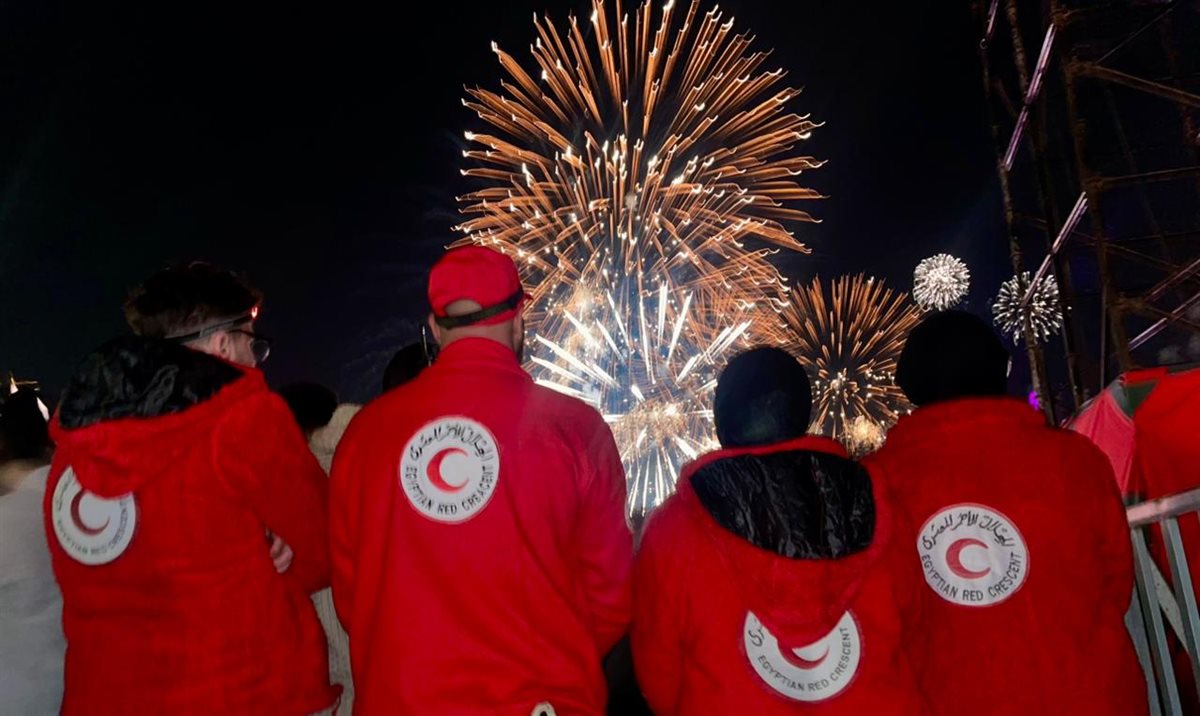 متطوعو الهلال الأحمر المصري