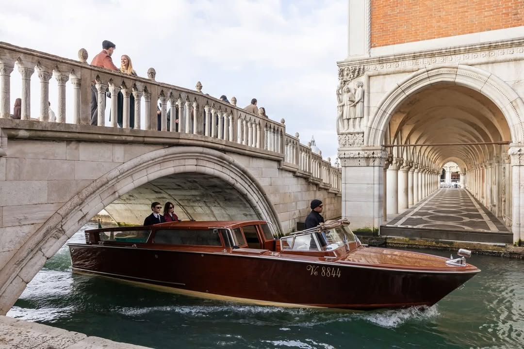 بيلا حديد Bella Hadid – The Beauty Disney+ – مسلسل The Beauty – رايان مورفي Ryan Murphy – ميغان ترينور Meghan Trainor – أشتون كوتشر Ashton Kutcher – مسلسل تشويقي جديد – أعمال FX – عالم الموضة والجريمة – أول تجربة تمثيل لبيلا حديد