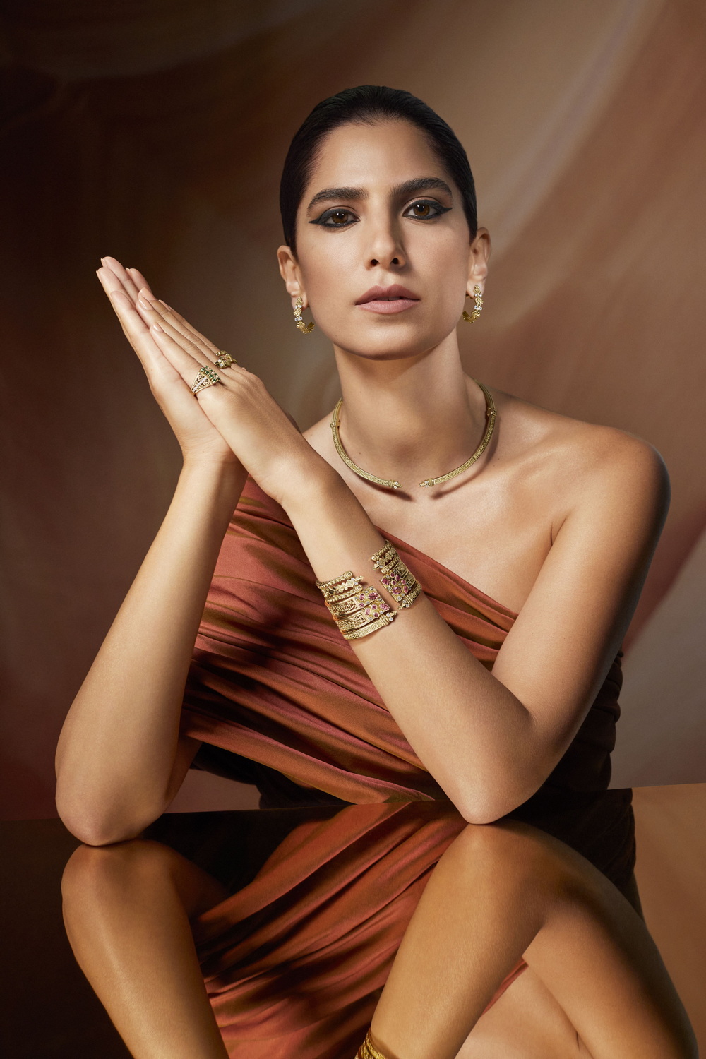 كارمن بصيبص بمجوهرات عزة فهمي الفارهة