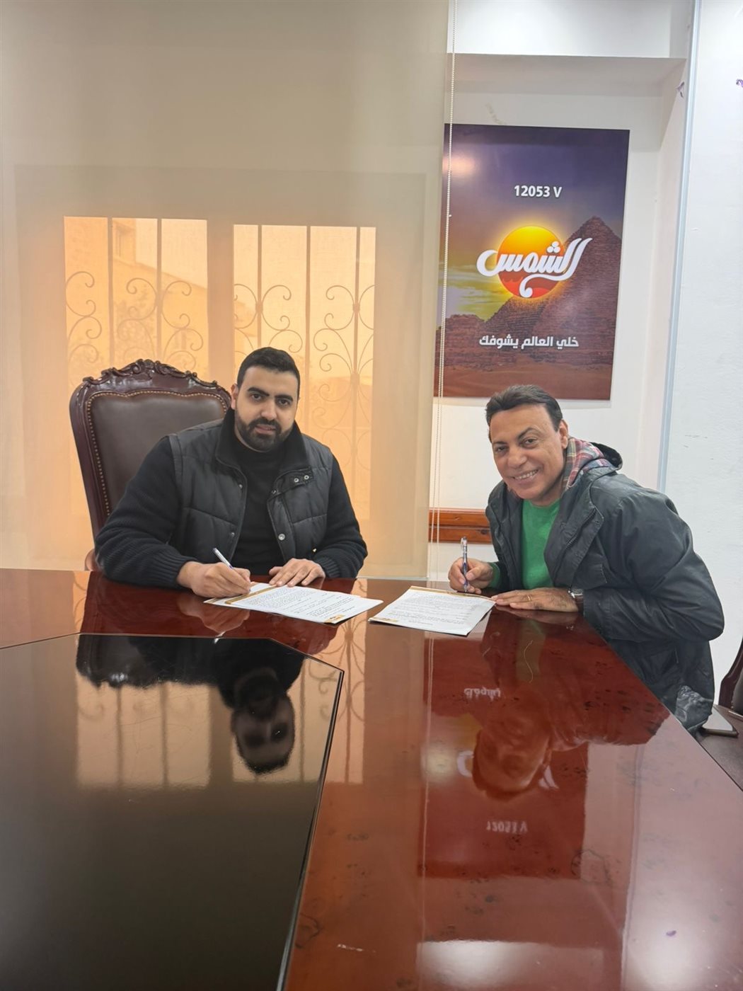 الشمس 2 تجدد تعاقدها مع الإعلامي محمد الغيطي