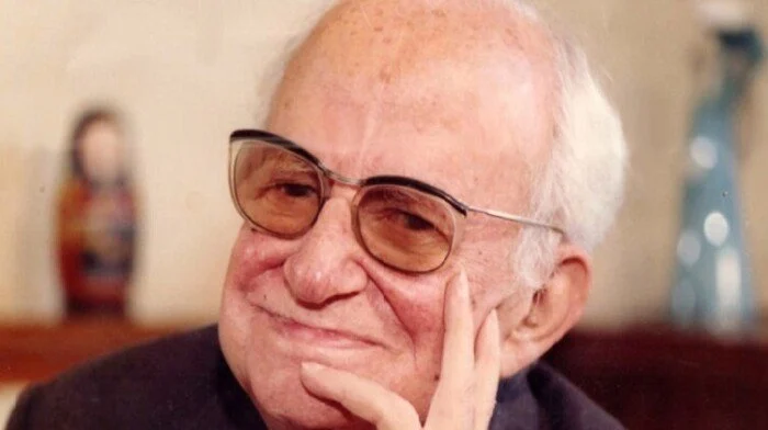 الأديب يحيى حقى