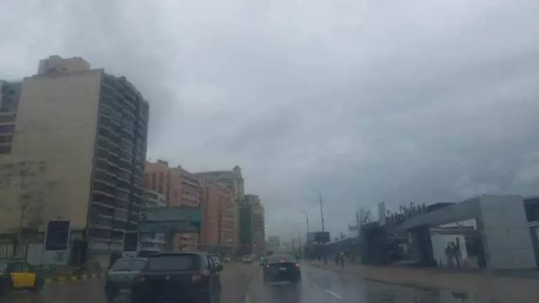 مصر تشهد ارتفاعًا ملحوظًا في درجات الحرارة واضطرابات في الملاحة البحرية اليوم الثلاثاء