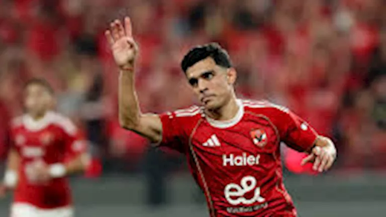 الأهلي يعلن قرارًا هامًا بشأن أشرف بن شرقي