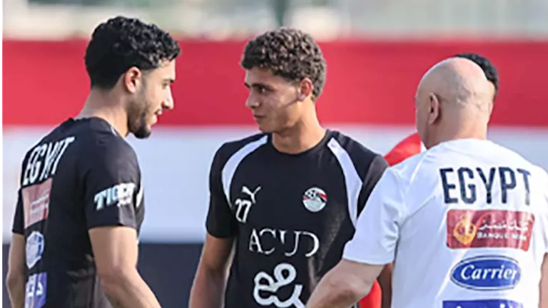 حمزة عبد الكريم ومرموش ينضمان لمعسكر منتخب مصر