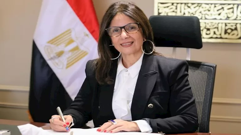 وزيرة الثقافة توجه تهنئة للرئيس السيسي والمصريين بمناسبة عيد الأضحى
