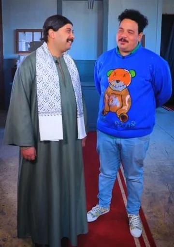 مصطفى غريب وحاتم صلاح من مسلسل الكبير اوى مصطفى غريب وحاتم صلاح من مسلسل الكبير اوى